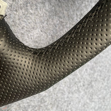 Load image into Gallery viewer, CZD auto parts for Ford Mustang GT Cobra SVT Saleen Roush 1999-2004 carbon fiber steering wheel