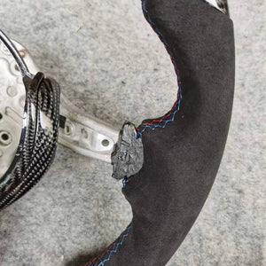 CZD Autoparts for BMW M5 F10 M6 F06 F12 F13 X5M F85 X6M F86 carbon fiber steering wheel LED and M-color stripe line