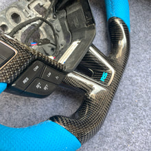 Load image into Gallery viewer, CZD-Focus MK3 2015-2018 carbon fiber steering wheel