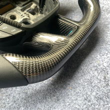 Load image into Gallery viewer, CZD Focus MK3 2015-2018 carbon fiber steering wheel