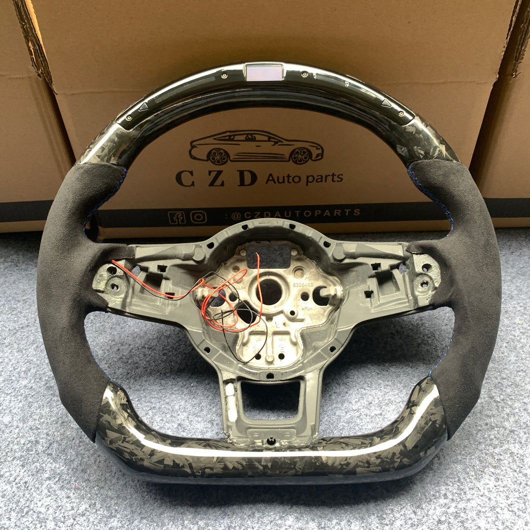 CZD Volkswagen Golf7 GTI/MK7 2015-2019 carbon fiber steering wheel with LED