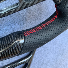 Load image into Gallery viewer, CZD-2009/2010/2011/2012/2013/2014/2015/2016 GTR /R35 carbon fiber steering wheel